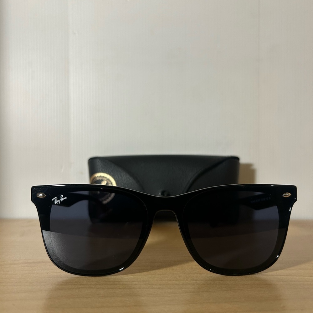 🚨SOLD‼️Ray-Ban RB4420 Black Sunglasses